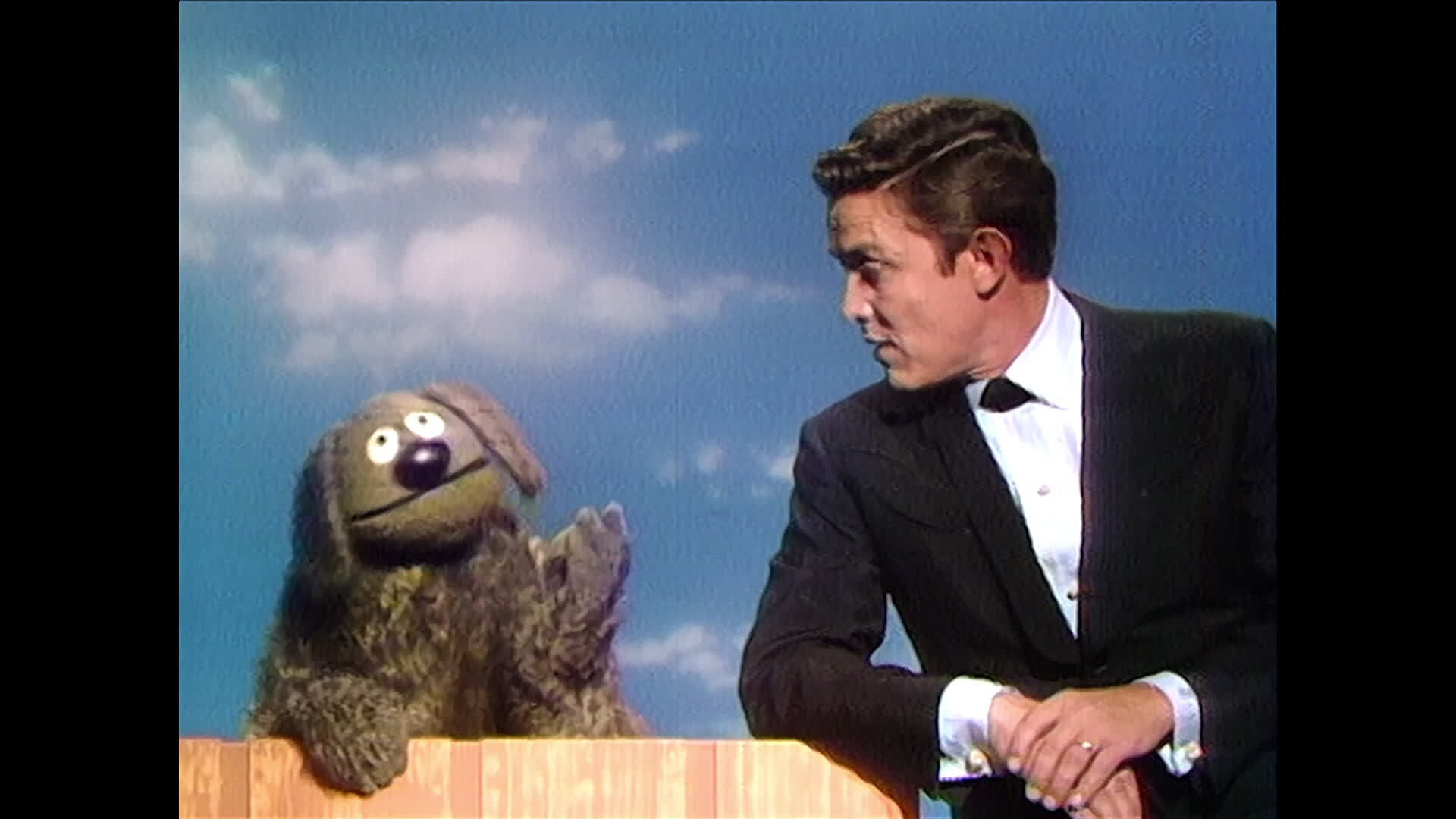 Jimmy Dean and Rowlf Sing "Friendship"